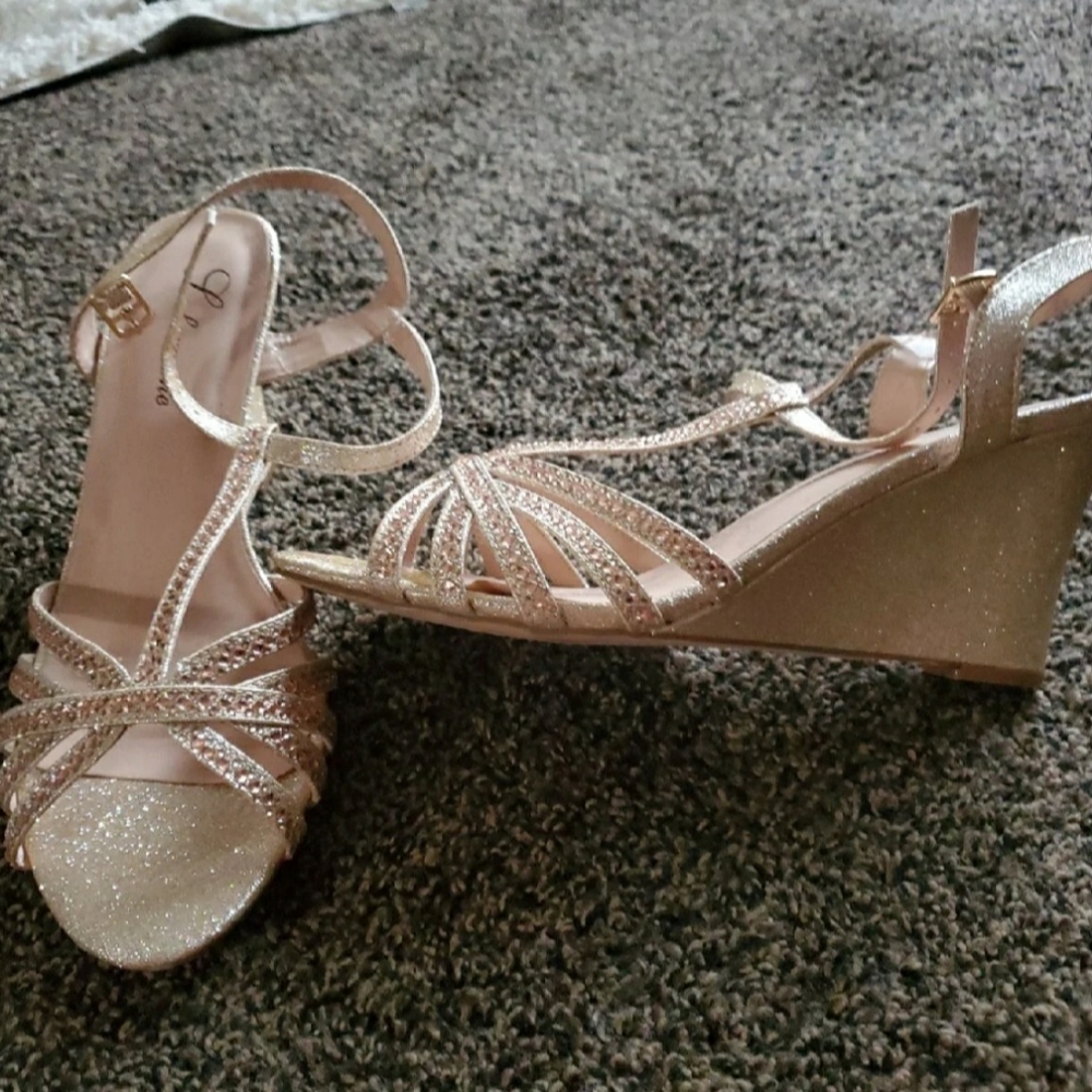 Peach and silver gem wedges